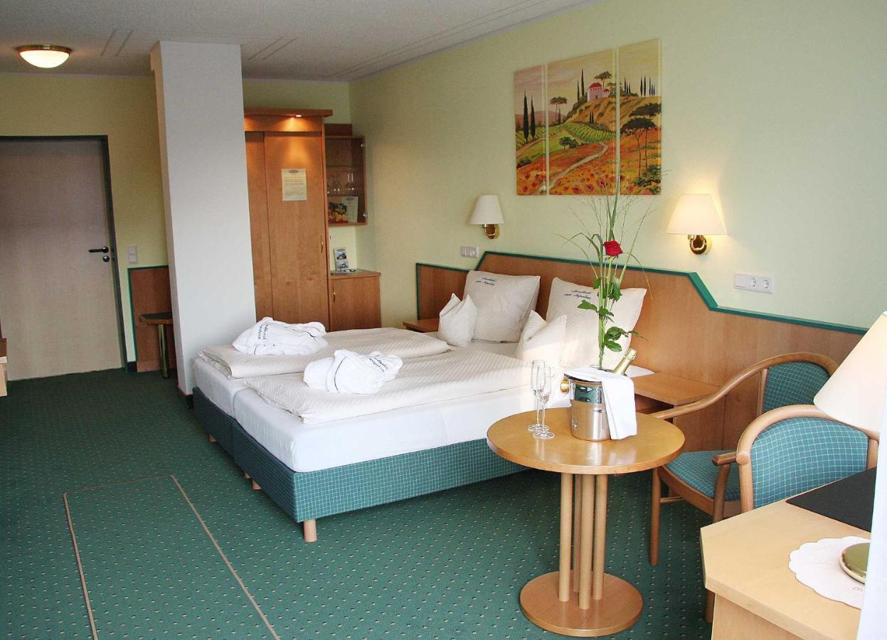 Landhotel Napoleon Випперфюрт Экстерьер фото